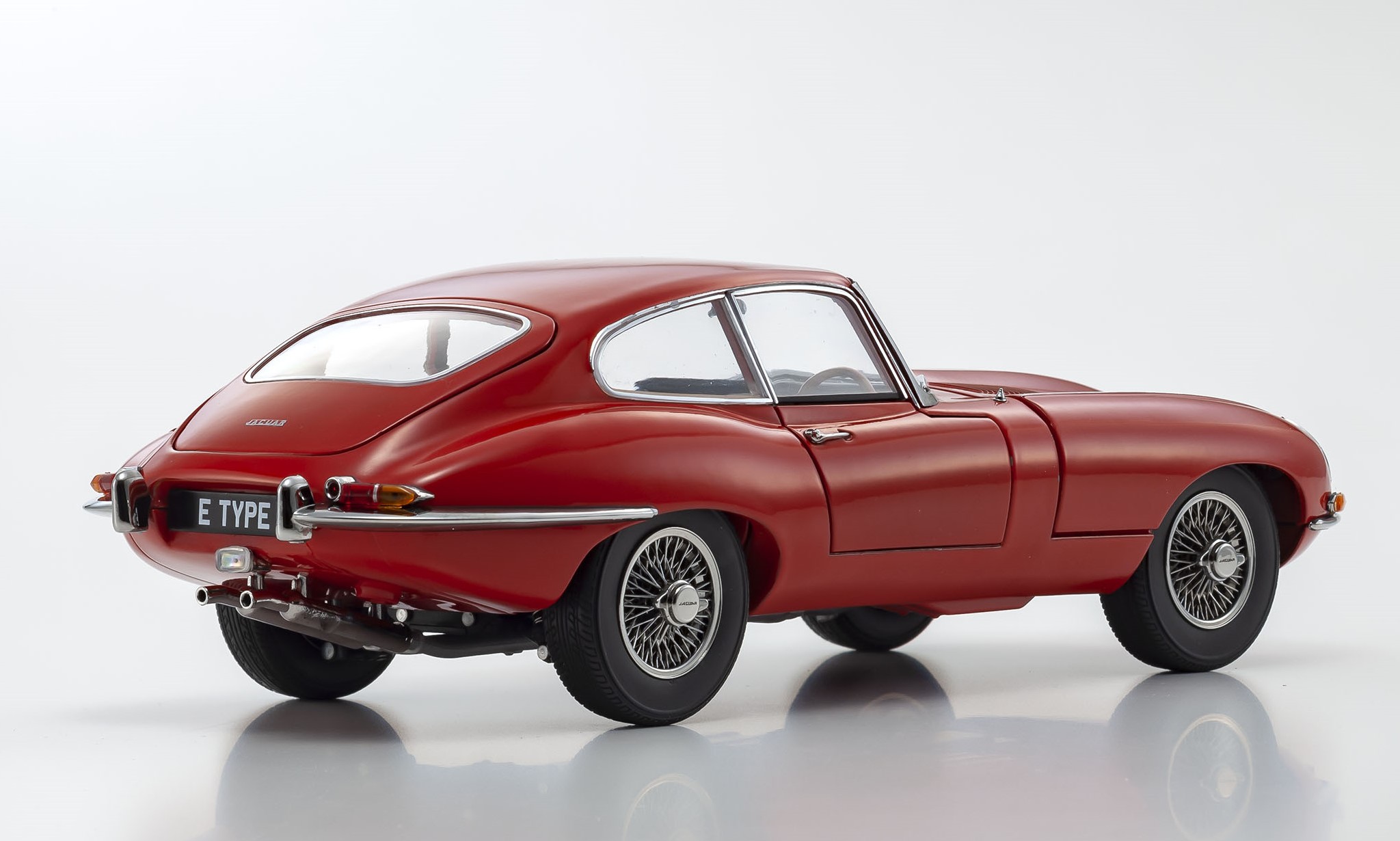 Kyosho KY8954R Jaguar E Type (RHD)